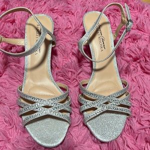 Badgley mischka American glamour silver heels shoes rhinestones wedding formal